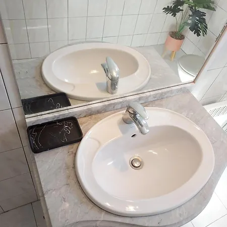 Apartment T3 Renove En Face Des Thermes *