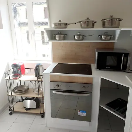 Apartment T3 Renove En Face Des Thermes *