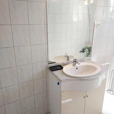 T3 Renove En Face Des Thermes Apartment *